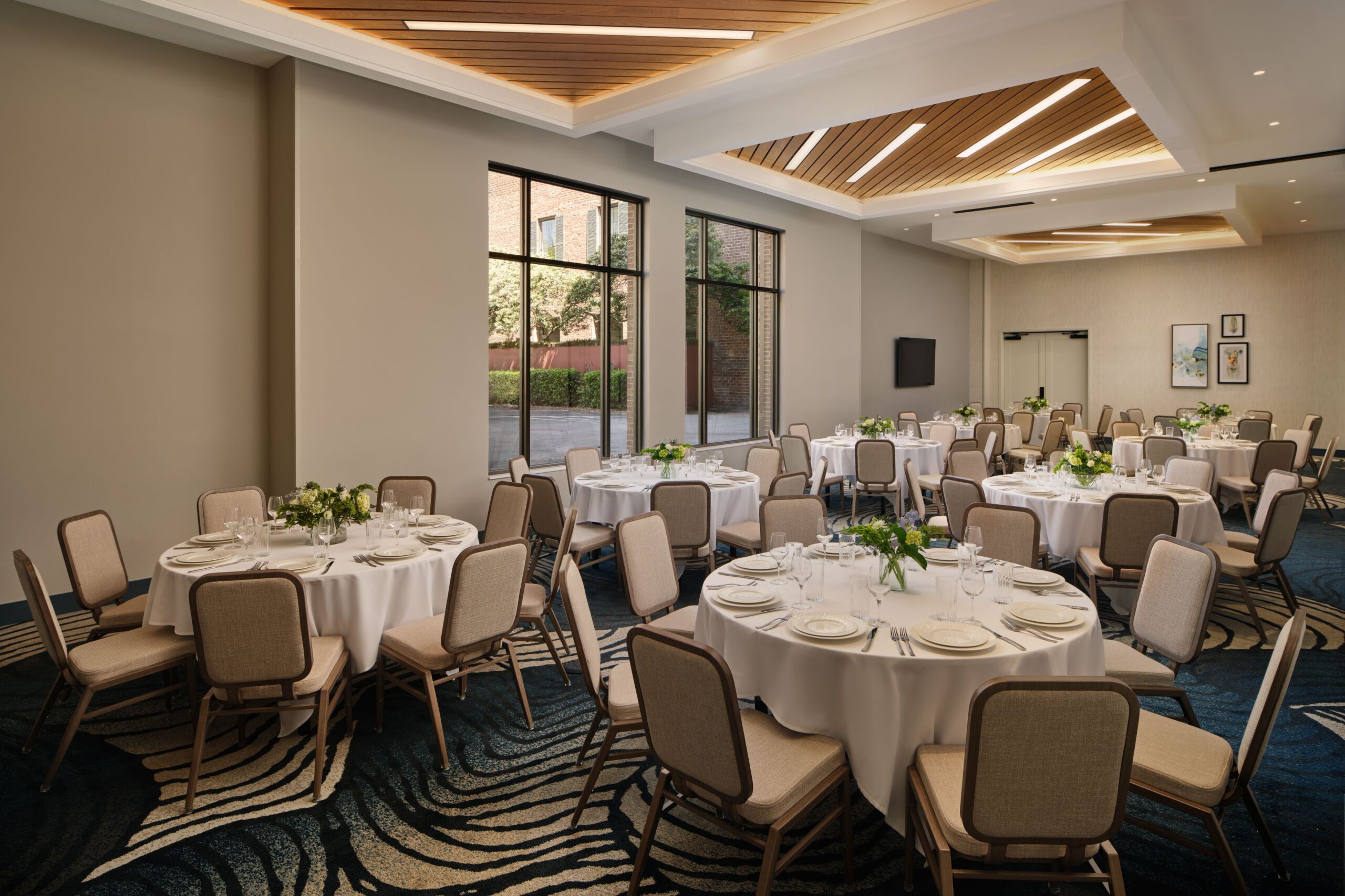 Tempo Savannah Forsyth Room - Banquet Set Up