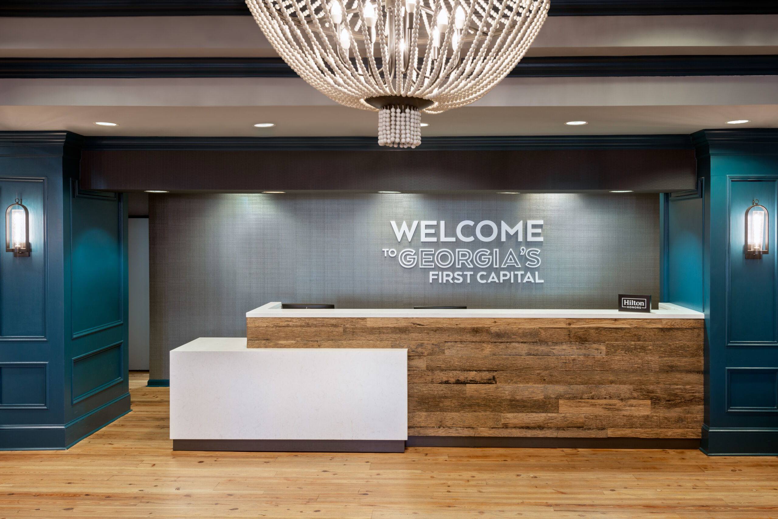 Hampton Inn and Suites Savannah Front Desk
